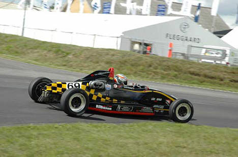 Ronnie "Rookie" med rigtig god fart på Djursland.
(Foto: Lån & Spar Bank Racing)